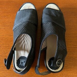 Fly London Black Leather Women's Sandals, Size EU 39 (8‎ US), Made in Portugal